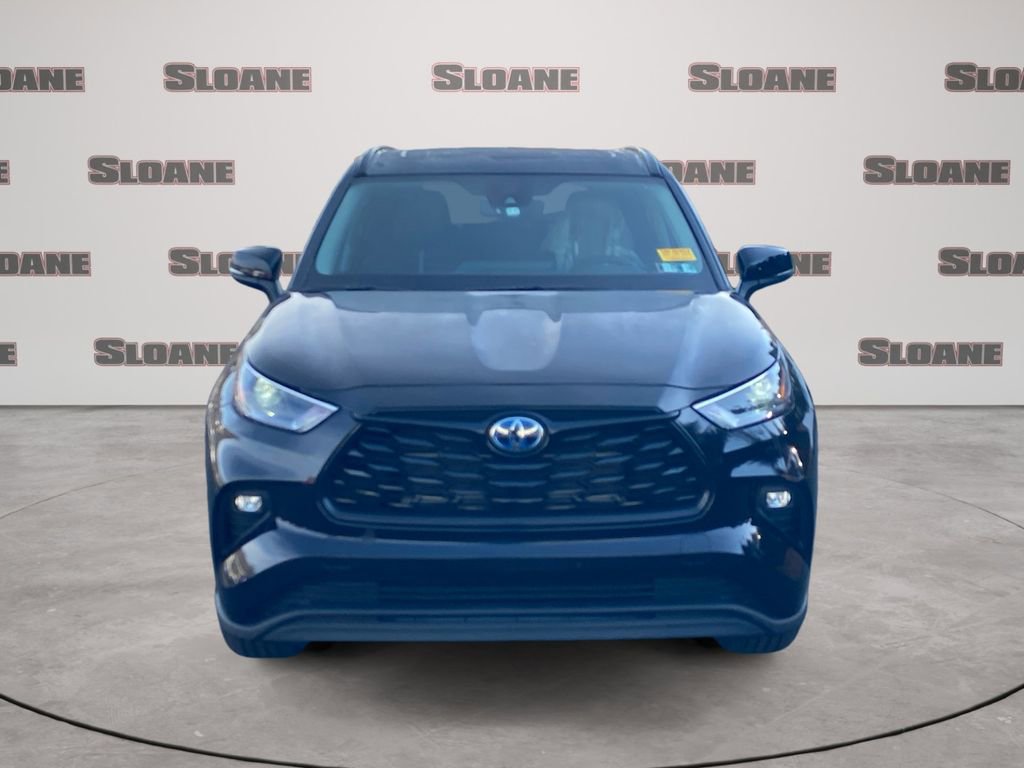 Used 2024 Toyota Highlander XLE image 8