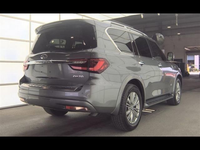Used 2019 INFINITI QX80 Luxe w/ All-Season Package RWD image 3