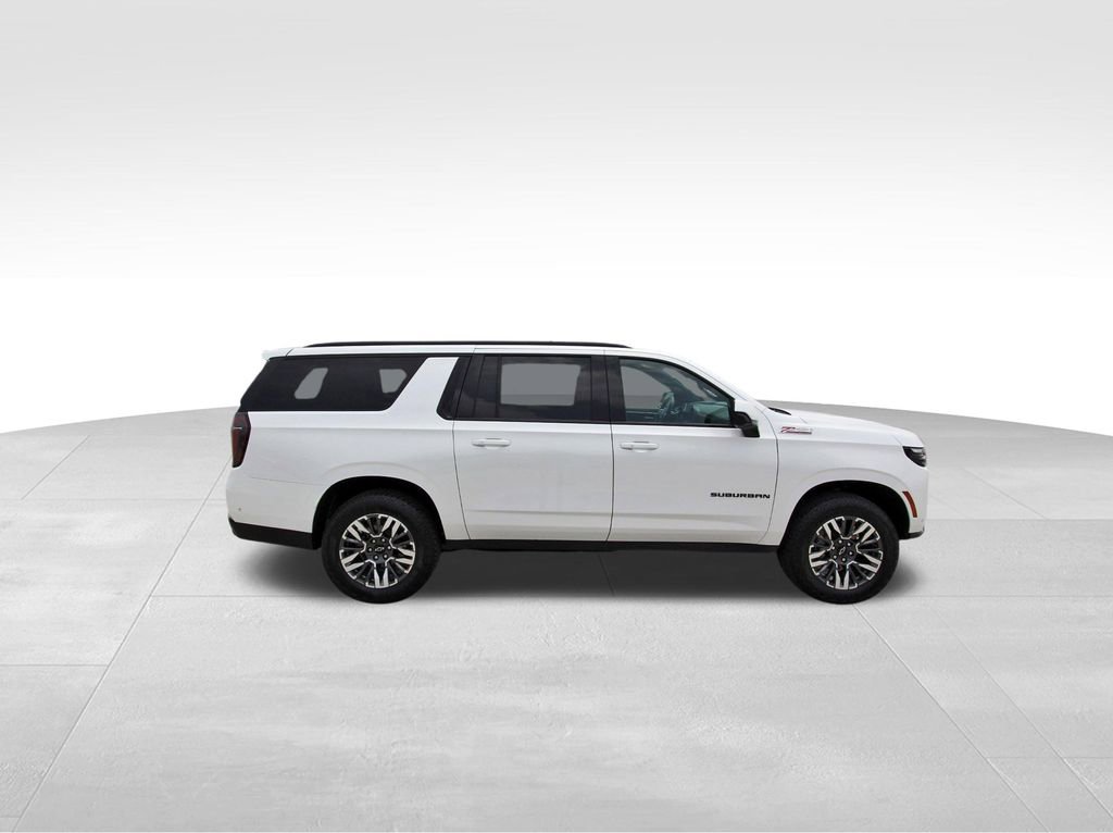 Used 2025 Chevrolet Suburban Z71 AWD/4WD image 5