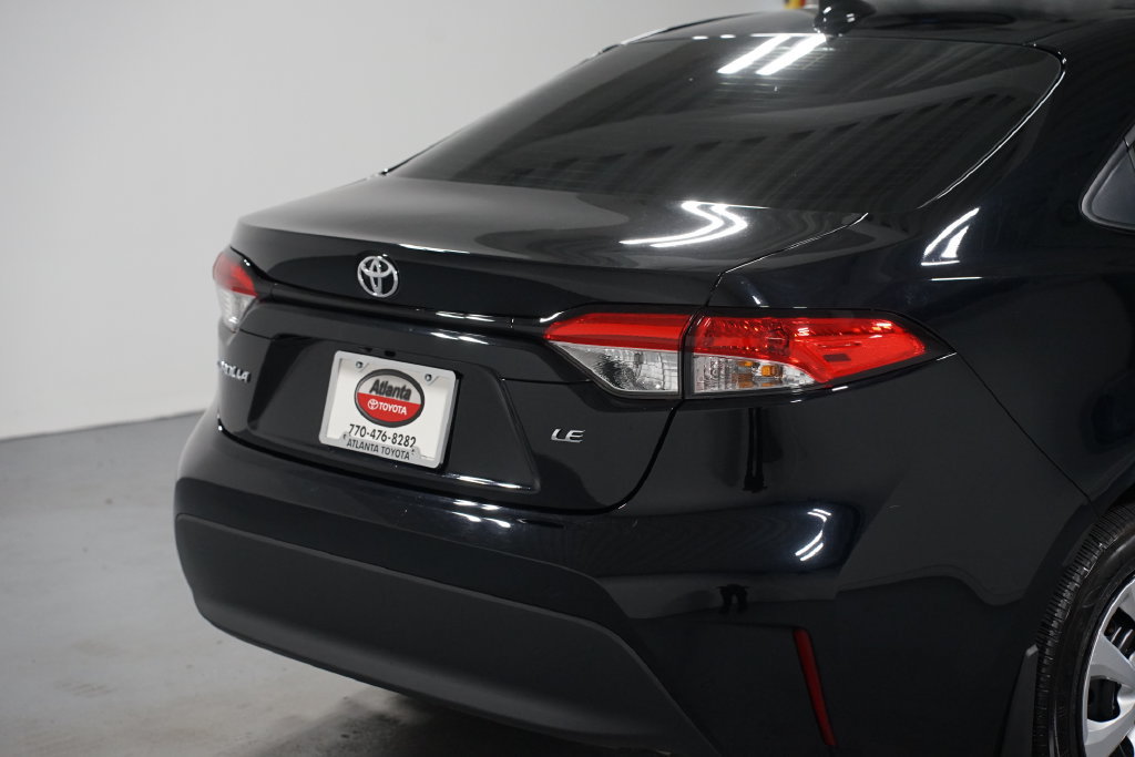Certified 2025 Toyota Corolla LE FWD image 9