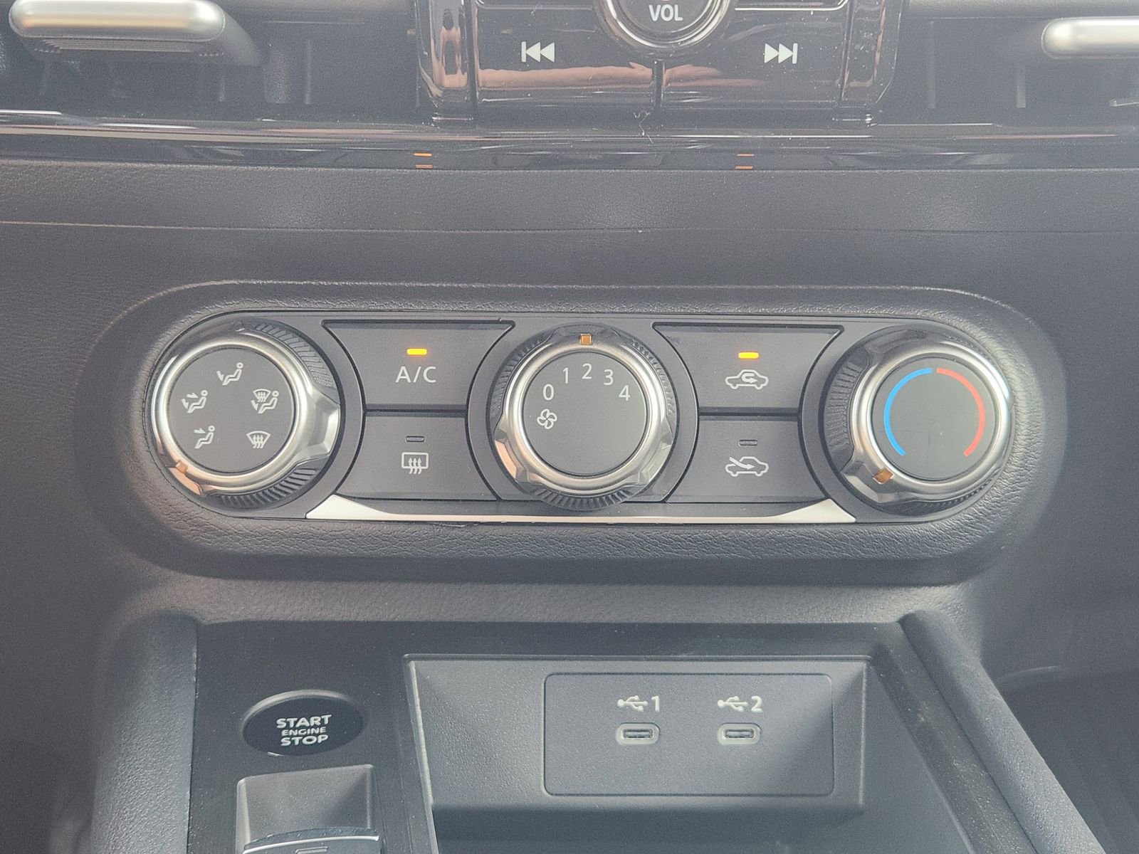 New 2026 Nissan Kicks S image 18