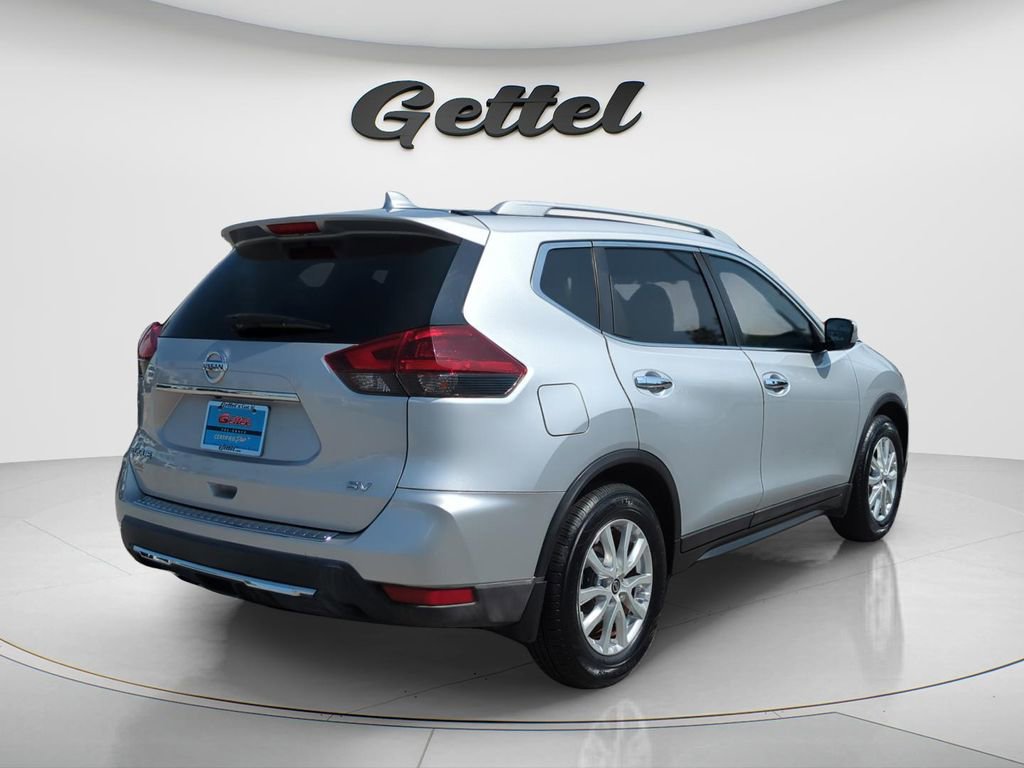 Used 2018 Nissan Rogue SV image 4