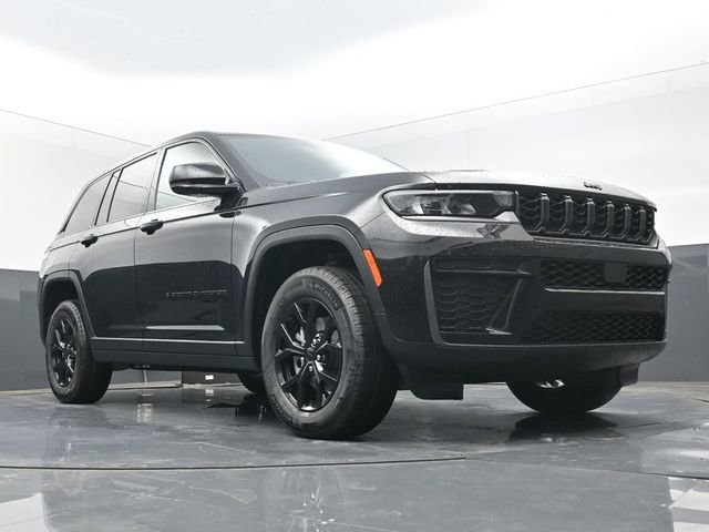 New 2026 Jeep Grand Cherokee Altitude AWD/4WD video 1