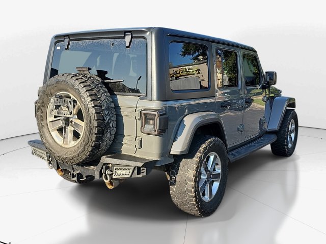 Used 2018 Jeep Wrangler Unlimited Sahara AWD/4WD image 4