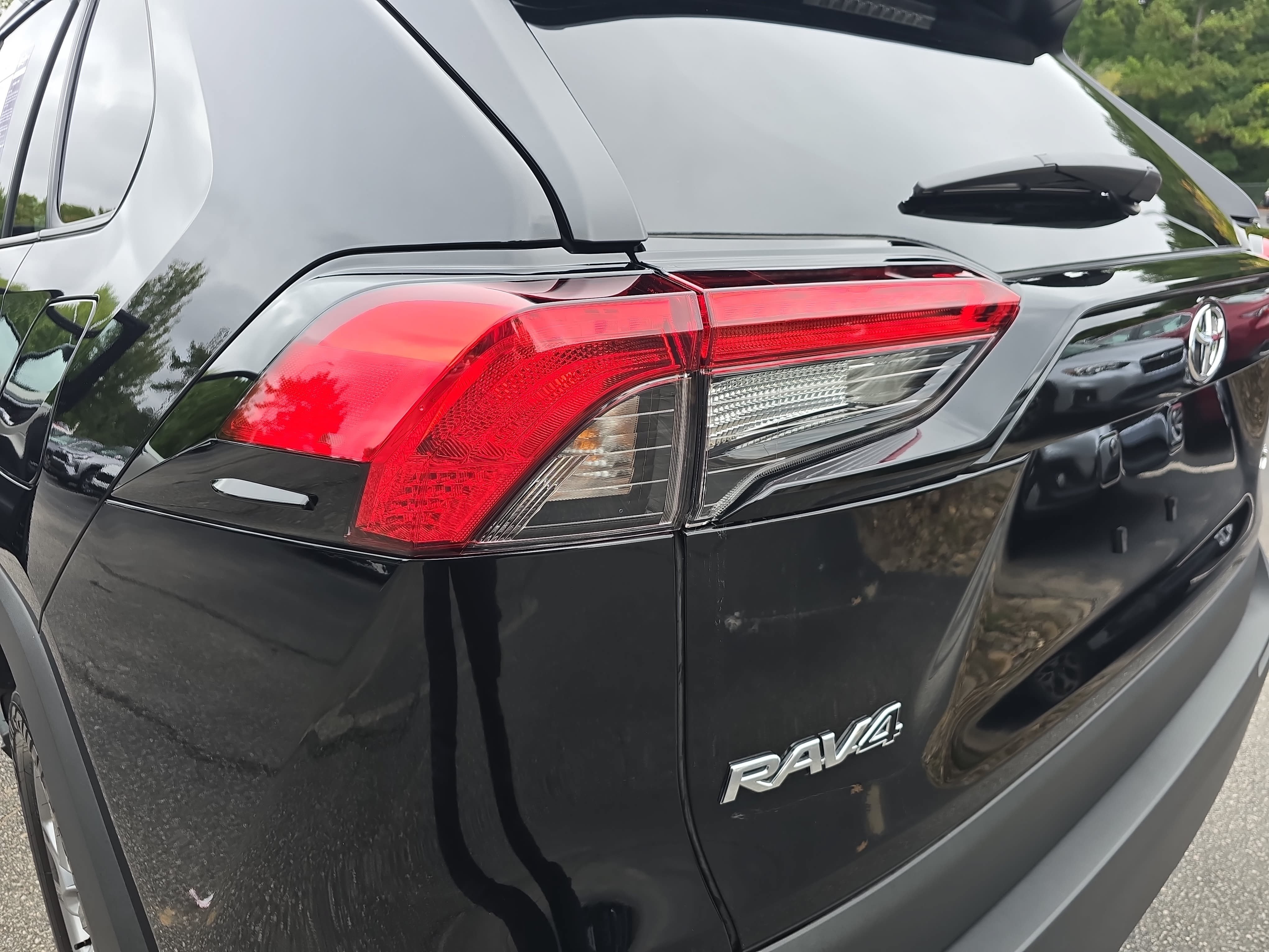 Used 2025 Toyota RAV4 XLE w/ Convenience Package FWD image 35
