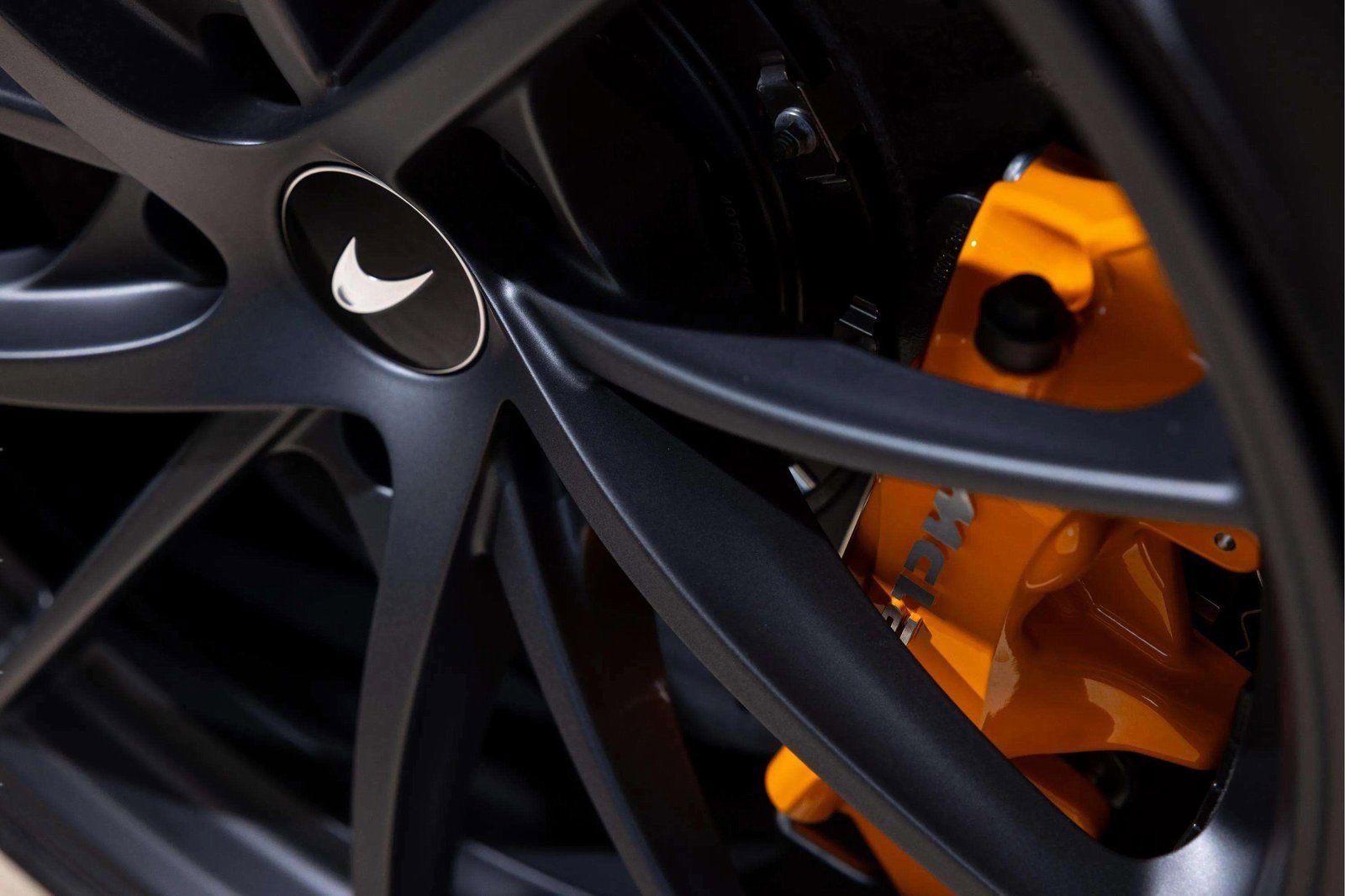 New 2025 McLaren 750S image 16