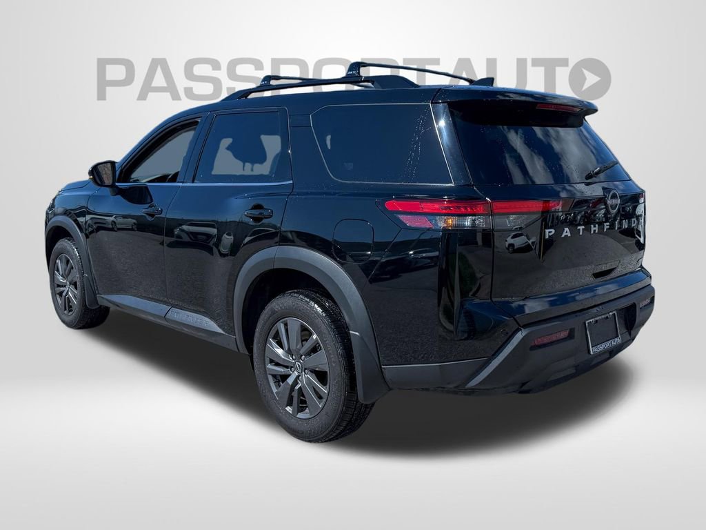 Certified 2025 Nissan Pathfinder SV image 3