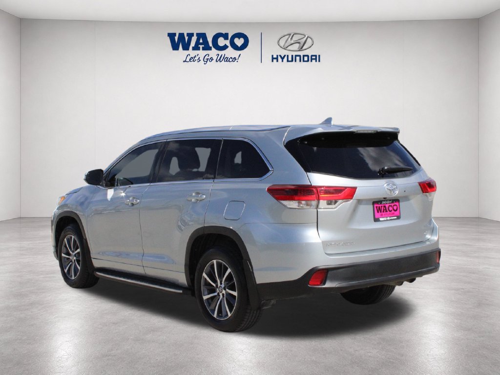 Used 2017 Toyota Highlander XLE FWD image 7