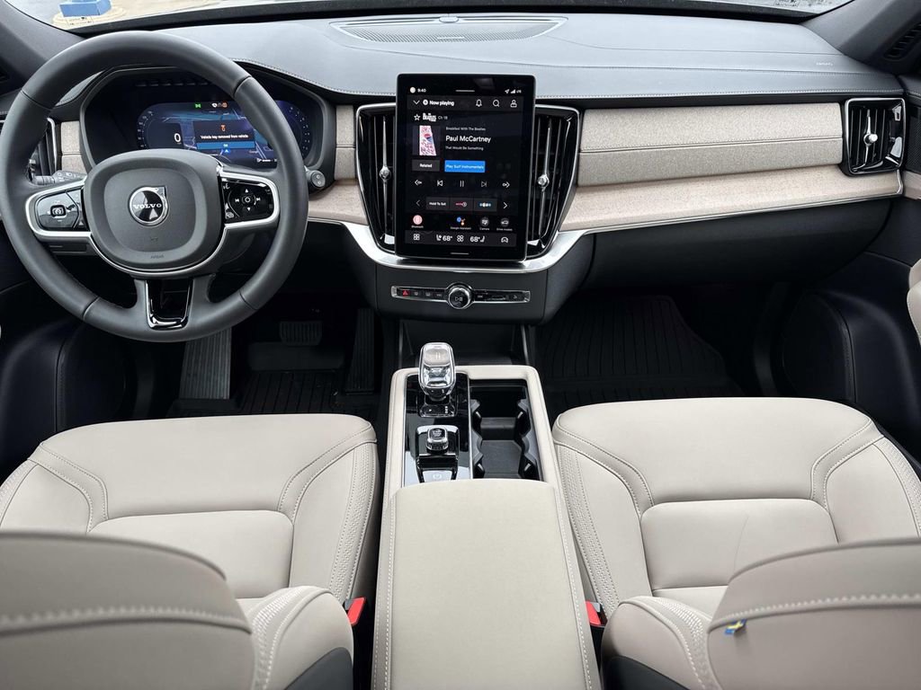 Used 2026 Volvo XC90 B6 Plus image 16