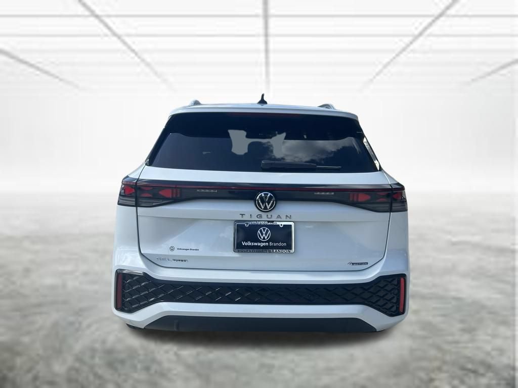 New 2026 Volkswagen Tiguan SEL R-Line AWD/4WD image 4