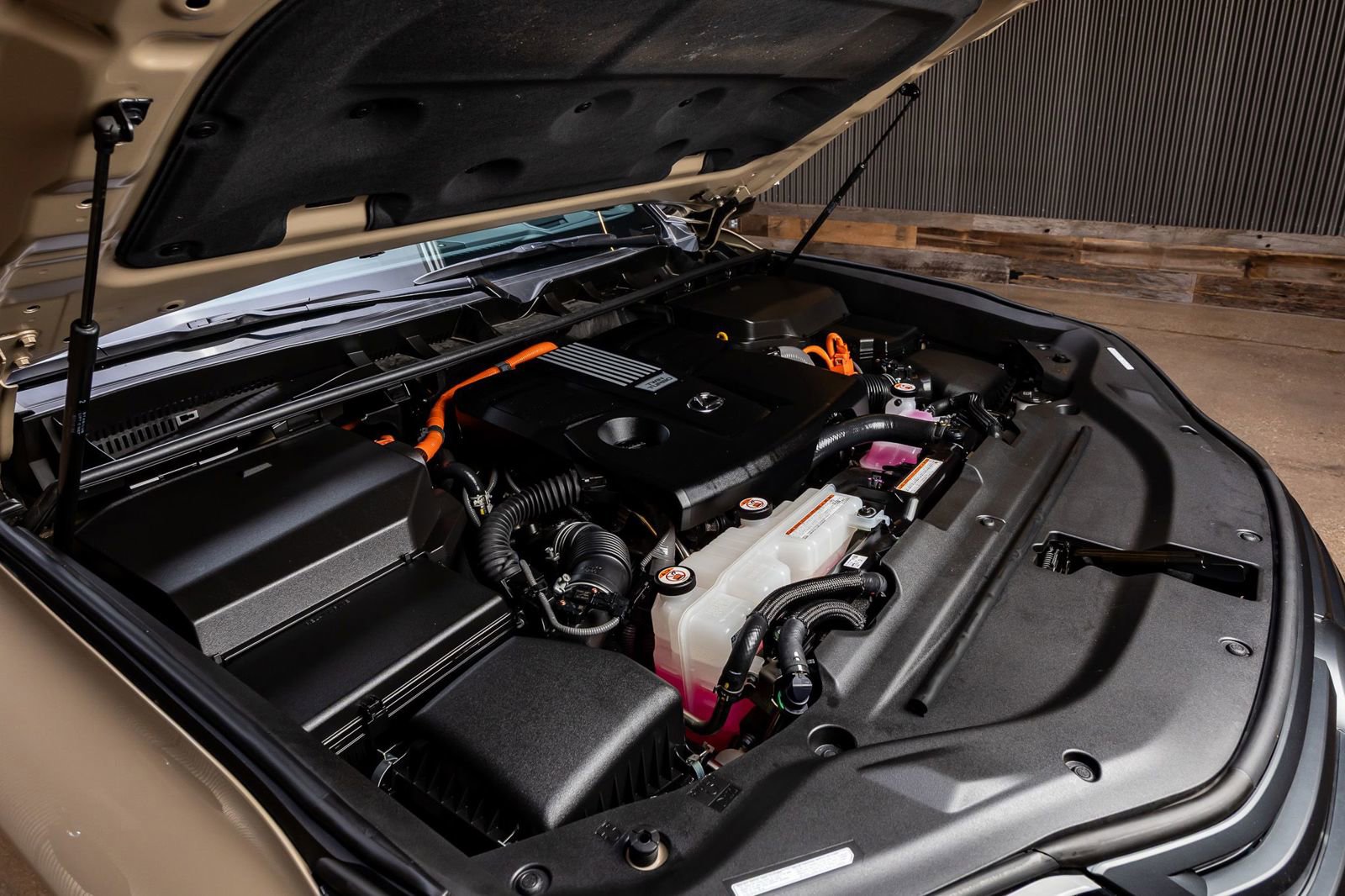 Used 2025 Lexus LX 700h Overtrail image 41