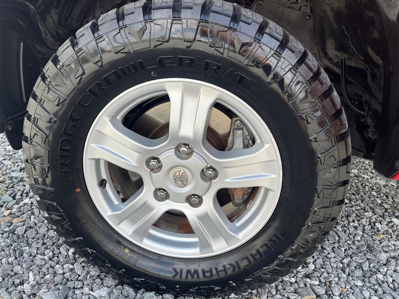 Used 2013 Toyota Tundra 2WD CrewMax w/ SR5 Pkg image 19