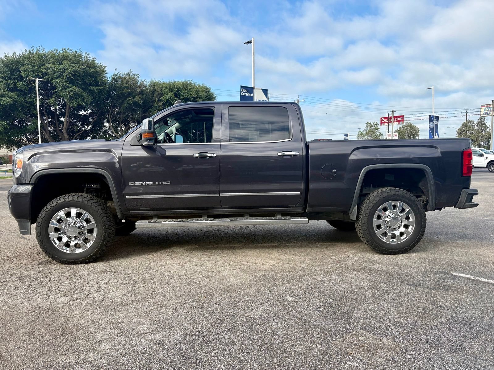 Used 2016 GMC Sierra 2500 Denali w/ Duramax Plus Package AWD/4WD image 8