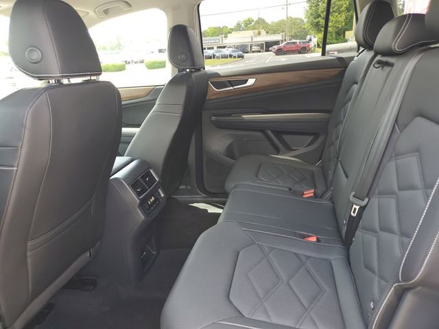 Certified 2025 Volkswagen Atlas SE AWD/4WD image 12