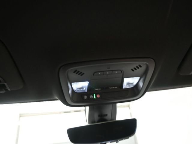 Used 2023 Chevrolet Traverse LT w/ LT Premium Package image 12