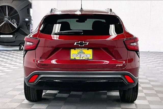 Used 2024 Chevrolet Trax RS w/ Sunroof Package image 5