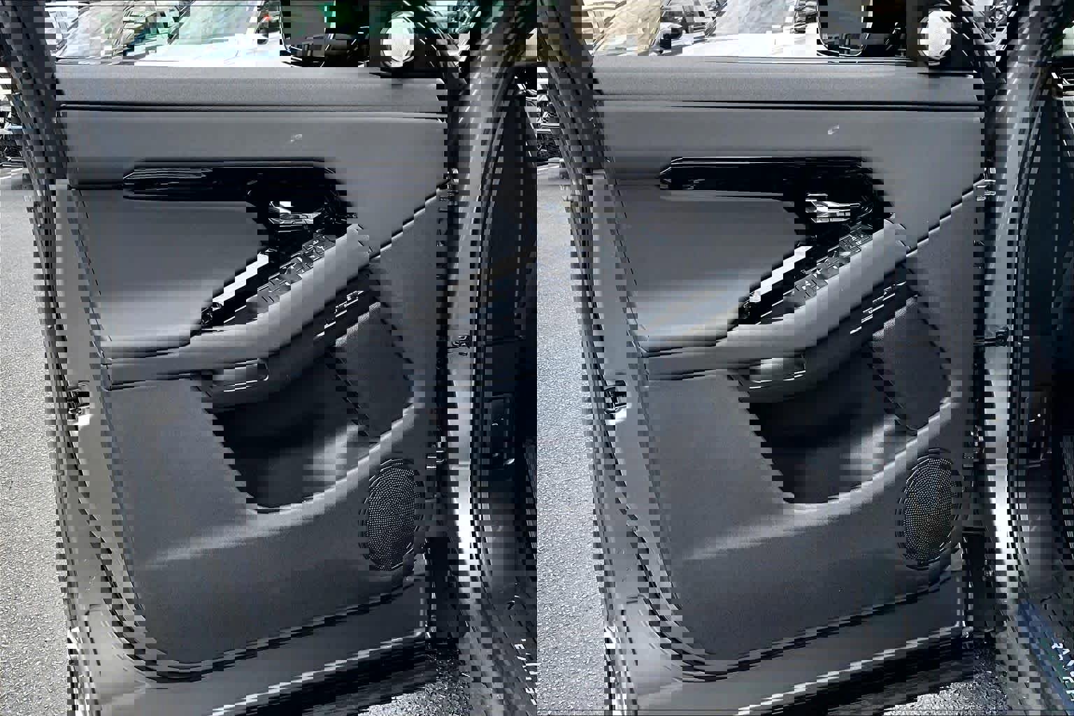 Used 2024 Land Rover Range Rover Evoque Dynamic SE AWD/4WD image 42