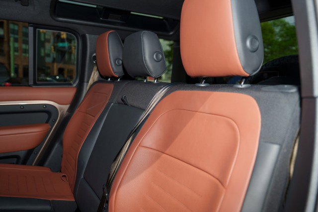 Used 2026 Land Rover Defender 110 OCTA image 18