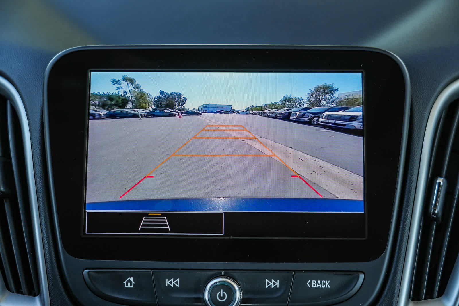 Used 2023 Chevrolet Malibu LS FWD image 23