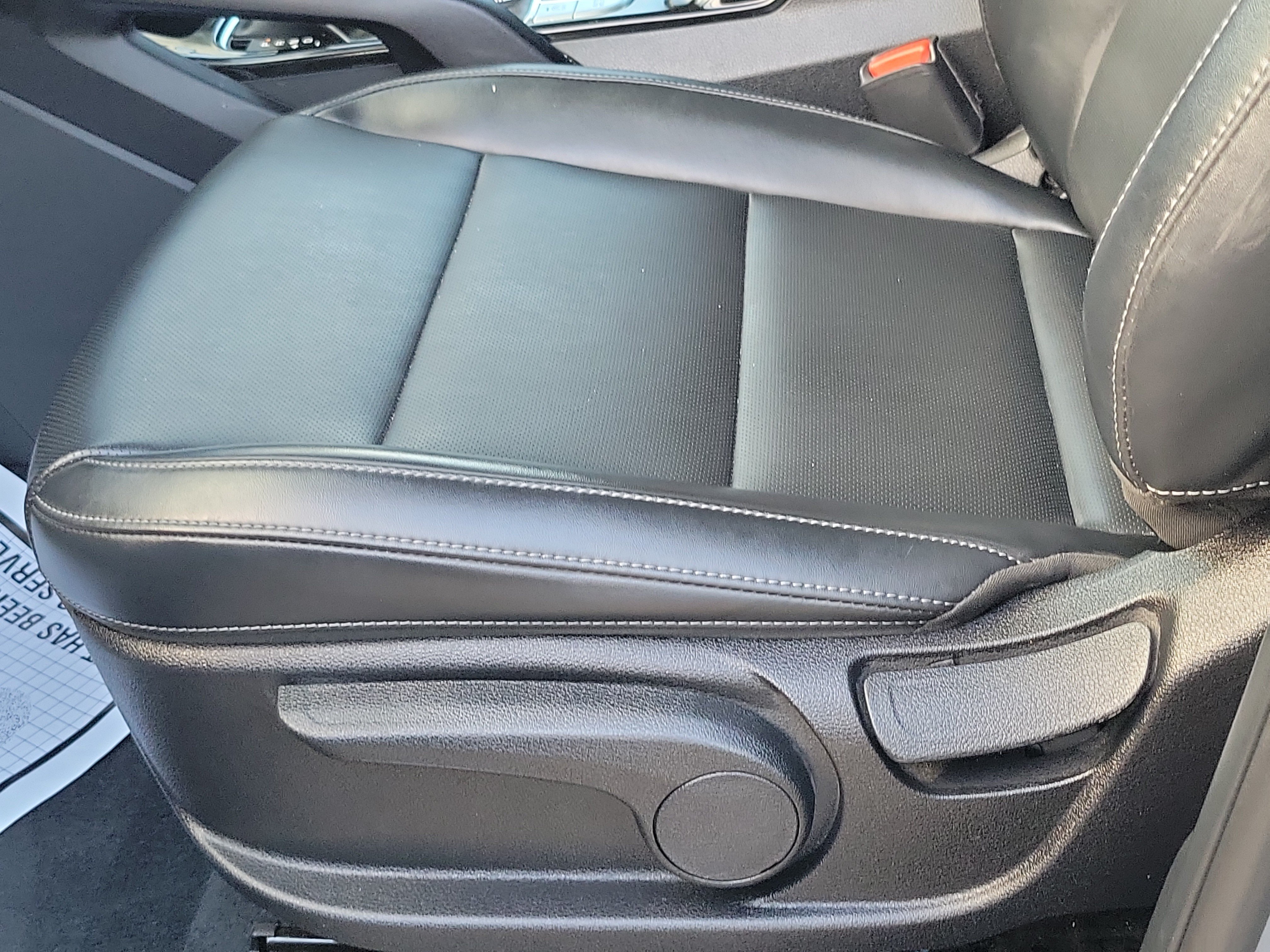 Used 2025 Kia Telluride LX FWD image 17