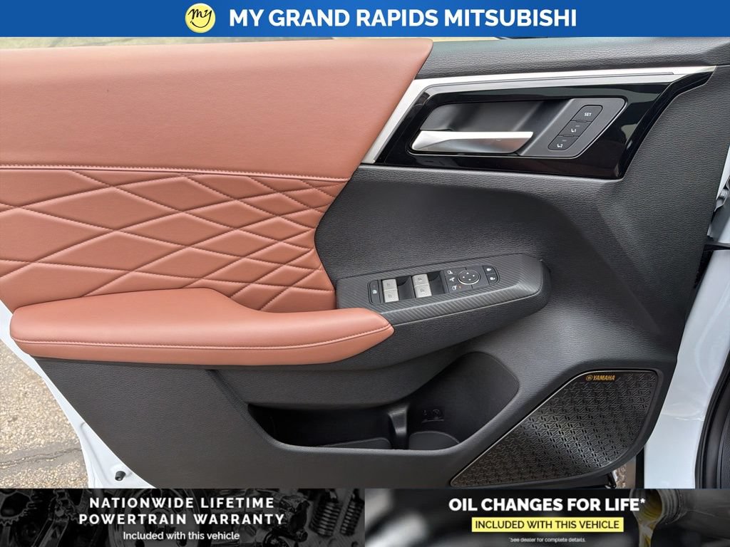 New 2026 Mitsubishi Outlander SEL AWD/4WD image 11