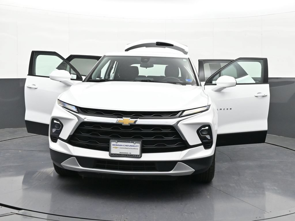 Used 2023 Chevrolet Blazer LT AWD/4WD image 42