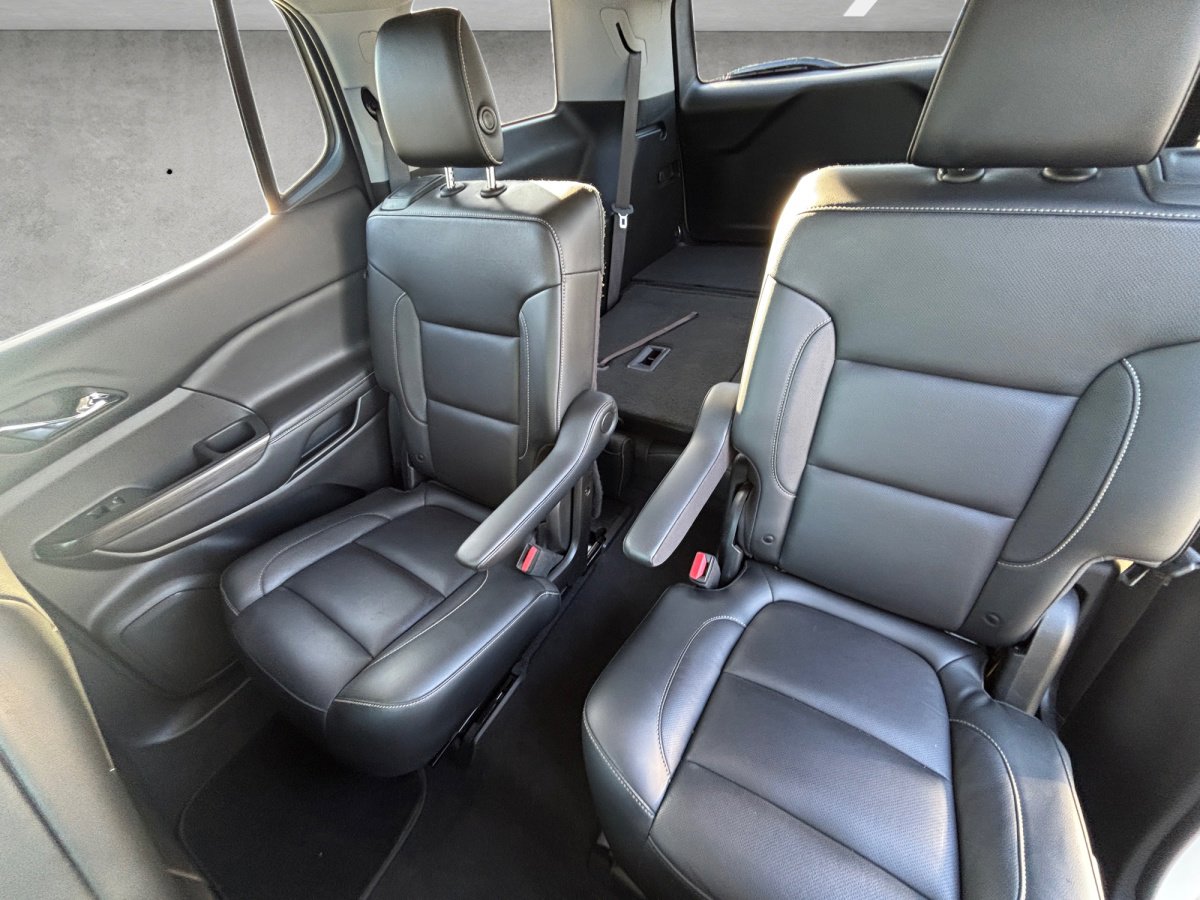 Used 2019 GMC Acadia SLT image 23