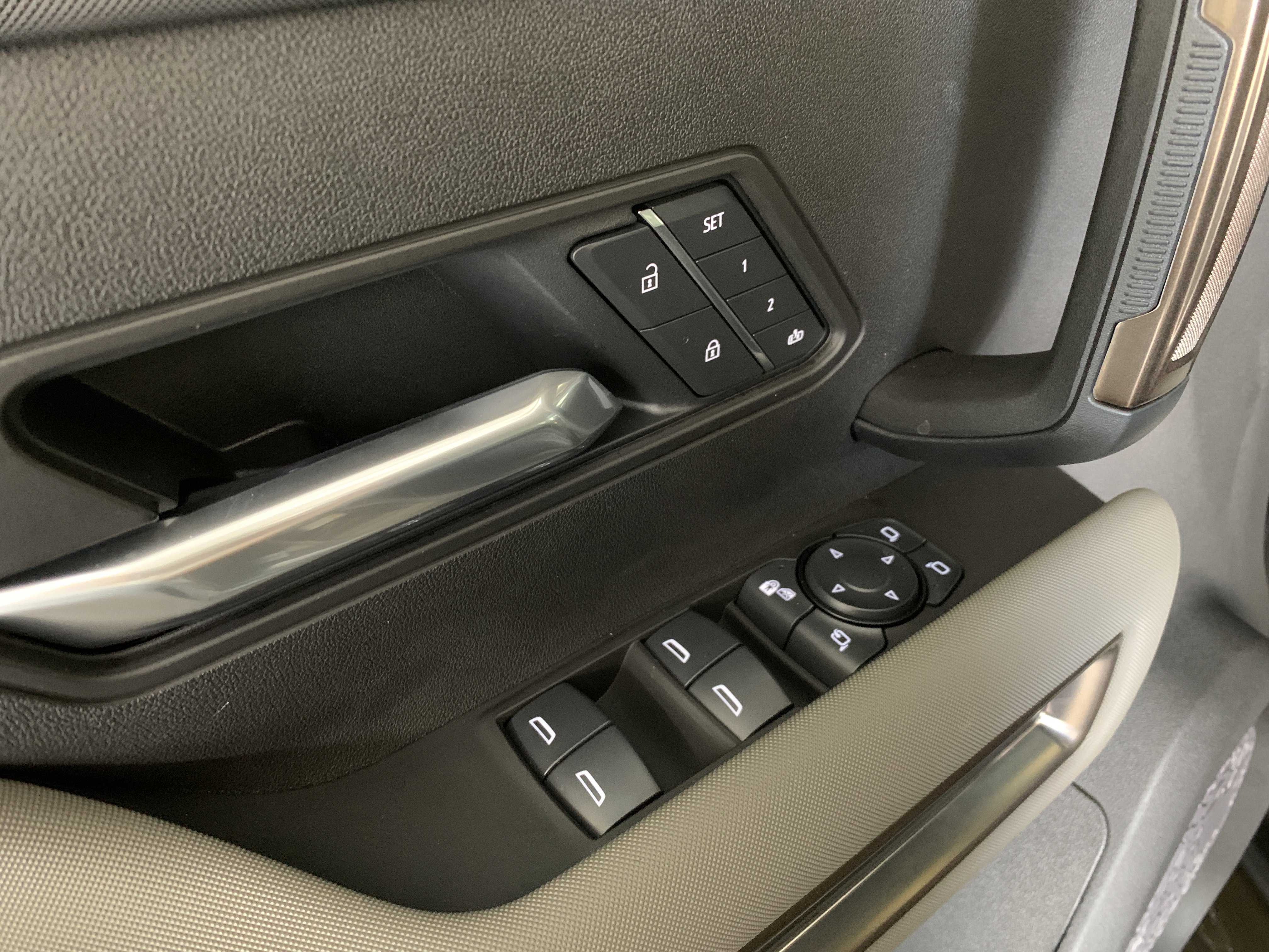 New 2025 GMC Hummer EV 2X image 17