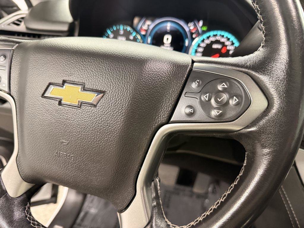 Used 2019 Chevrolet Suburban Premier AWD/4WD image 19