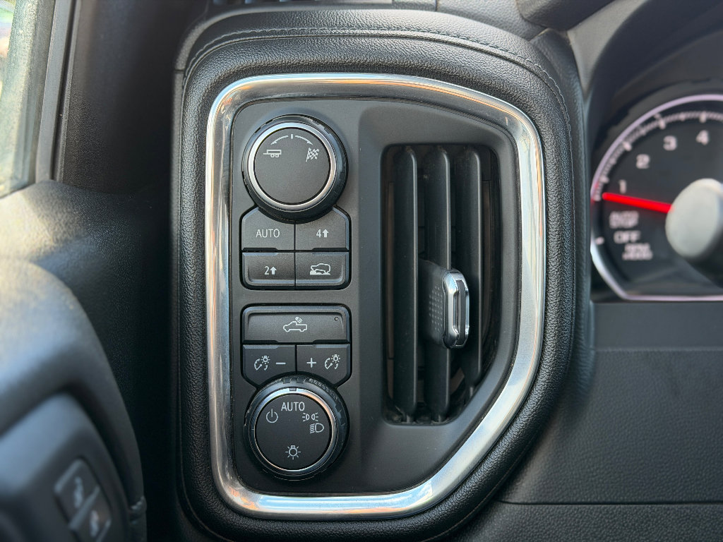 Used 2019 Chevrolet Silverado 1500 LT w/ All-Star Edition image 6