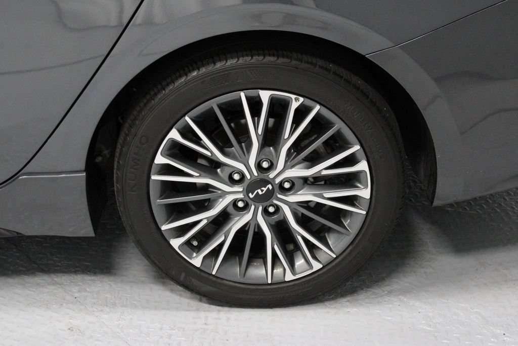 Used 2023 Kia Forte GT-Line w/ GT-Line Premium Package FWD image 19