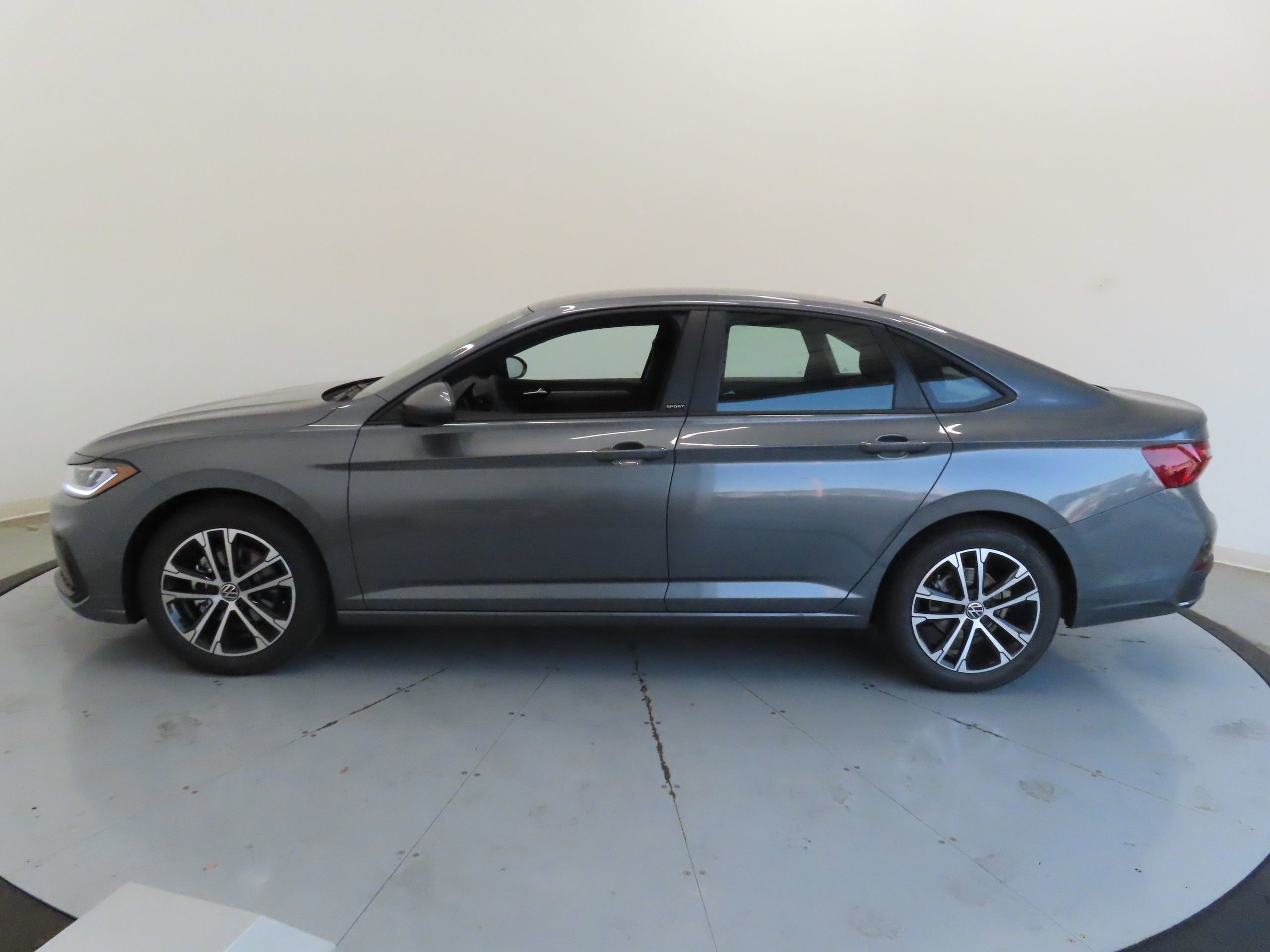 New 2026 Volkswagen Jetta Sport FWD image 6