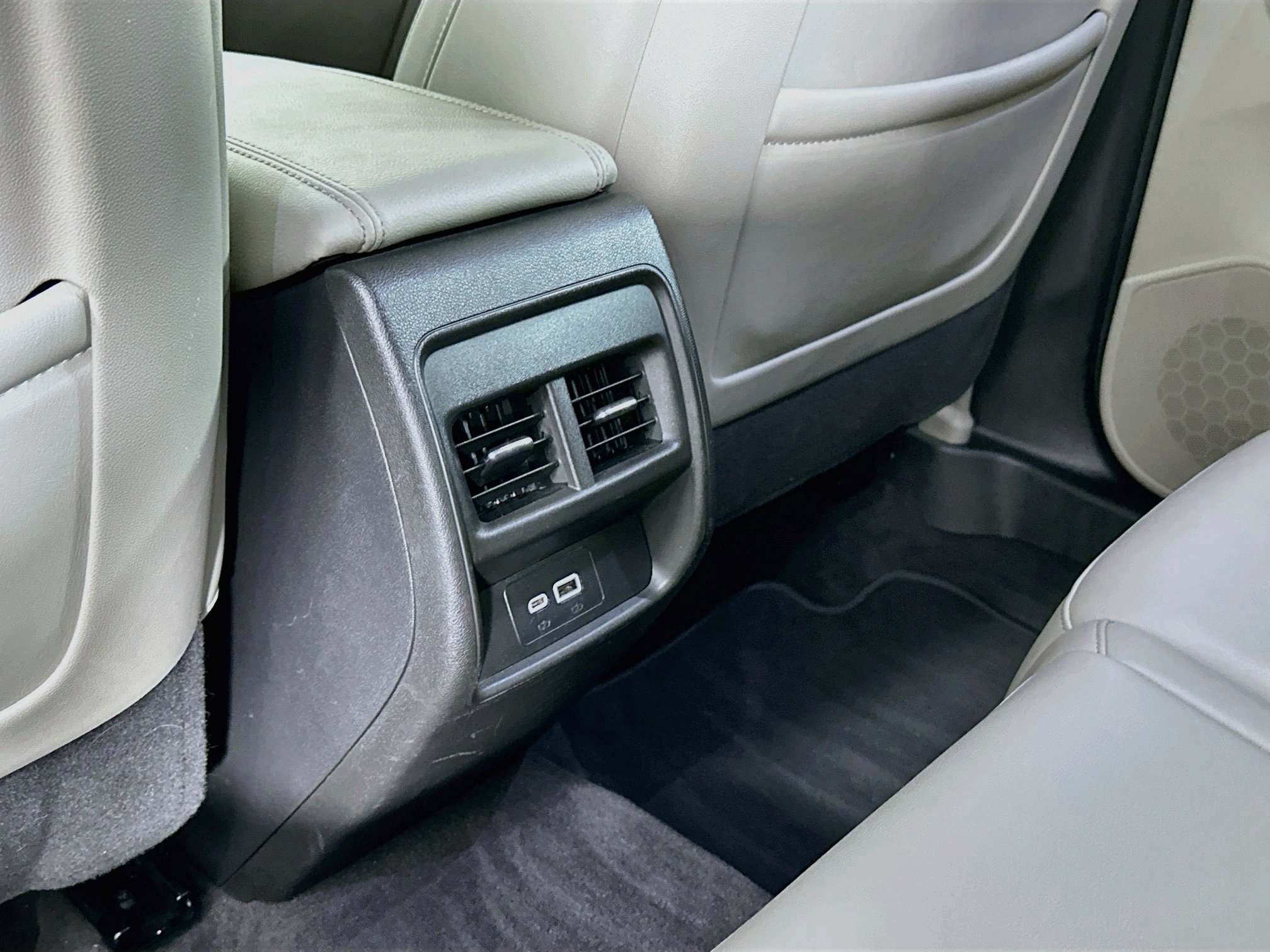 Used 2023 Cadillac XT4 Luxury FWD image 27