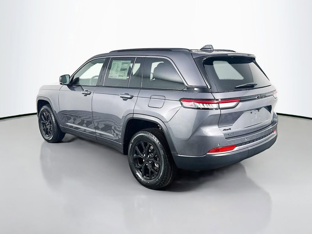 New 2026 Jeep Grand Cherokee Altitude image 5