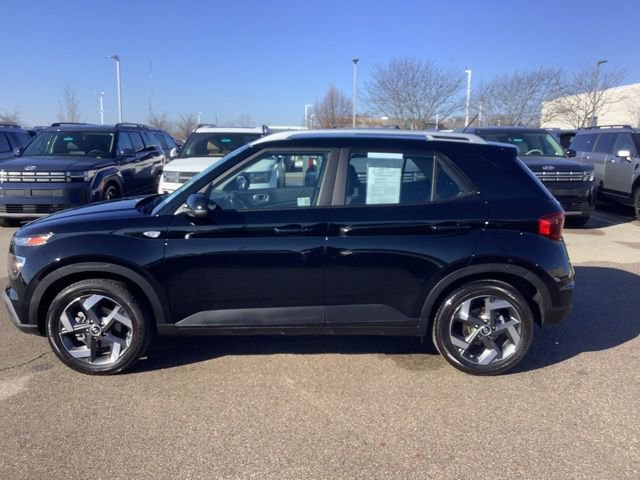 Certified 2026 Hyundai Venue SEL image 11