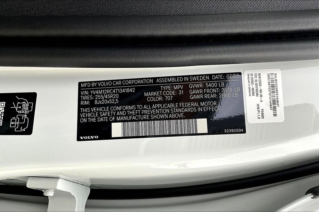 New 2026 Volvo XC60 B5 Plus w/ Protection Package Premier AWD/4WD image 27