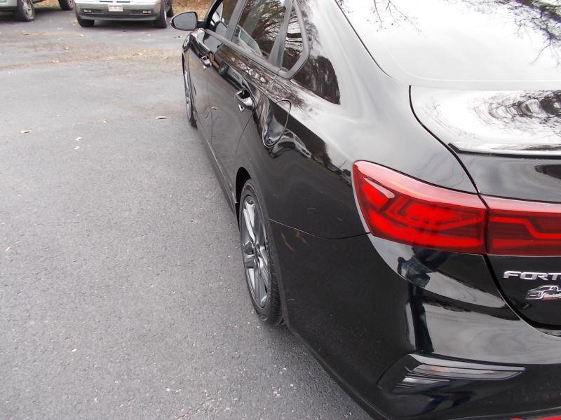 Used 2020 Kia Forte GT-Line w/ GT-Line Premium Package FWD image 4