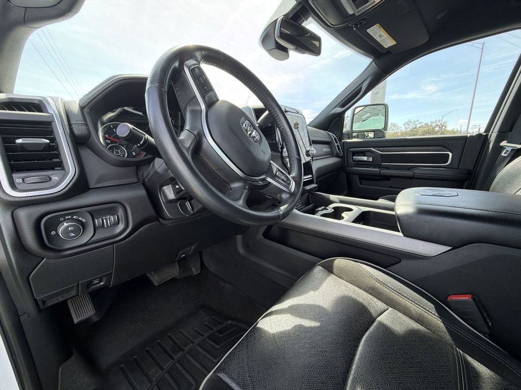 Used 2024 RAM 2500 Laramie w/ Sport Appearance Package image 16