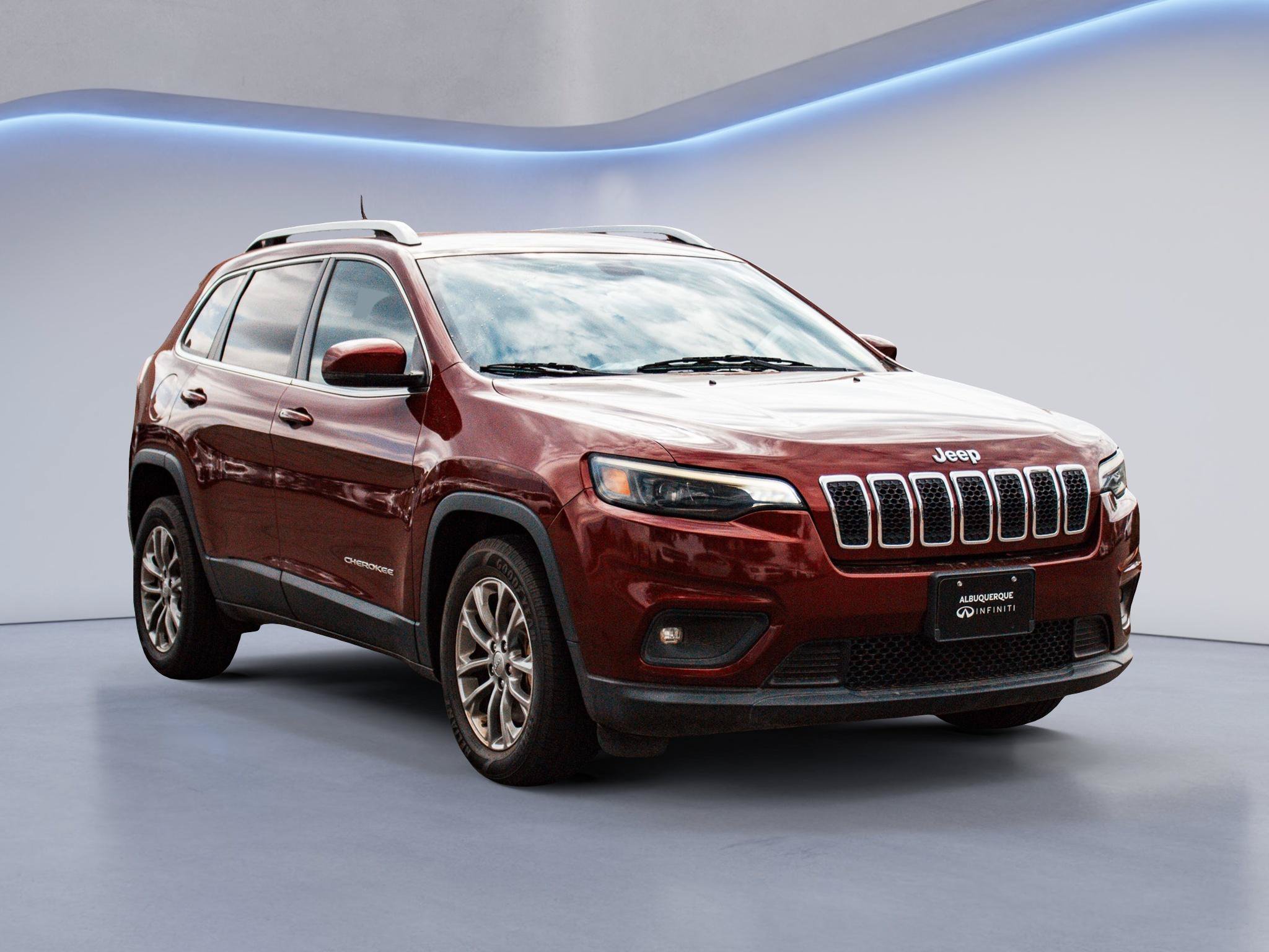 Used 2019 Jeep Cherokee Latitude Plus FWD image 3