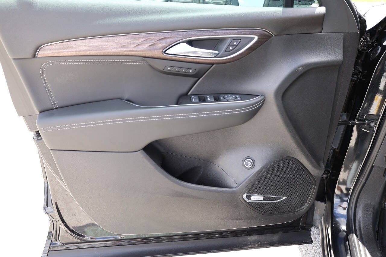 Used 2023 Buick Envision Avenir AWD/4WD image 12