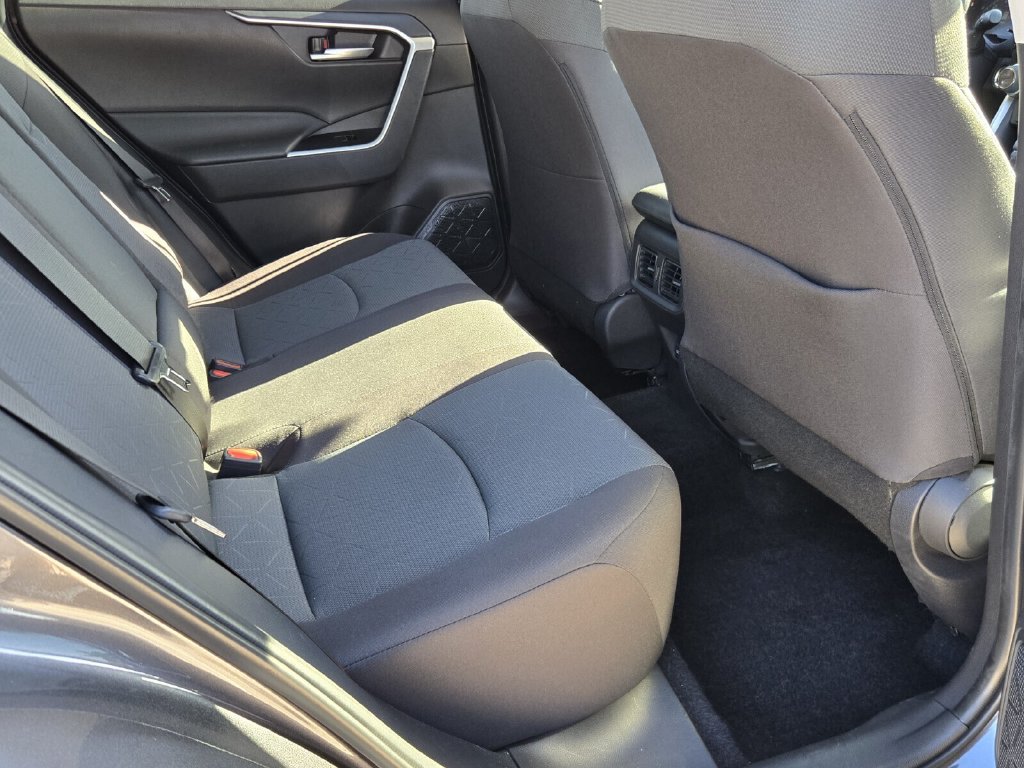 Used 2025 Toyota RAV4 XLE w/ Convenience Package FWD image 15