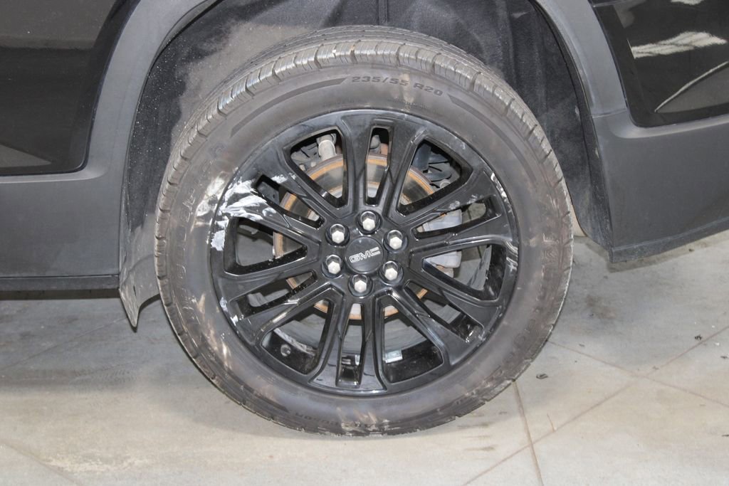 Used 2022 GMC Acadia SLE w/ Driver Convenience Package image 17