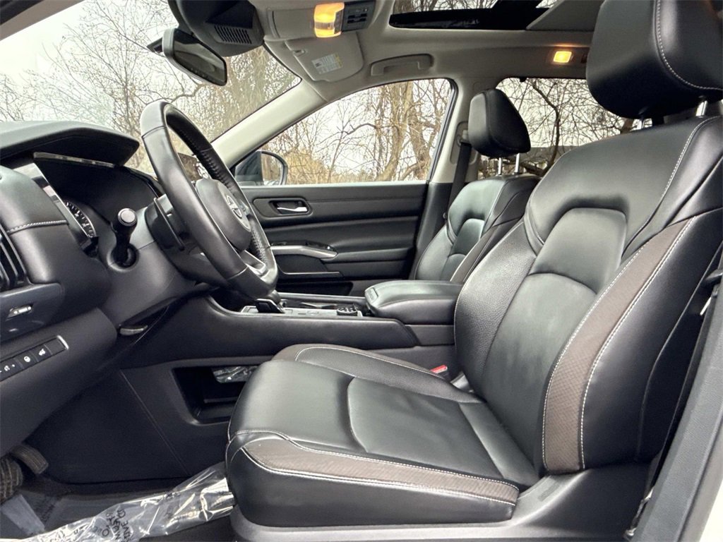 Certified 2022 Nissan Pathfinder SL w/ SL Premium Package image 15
