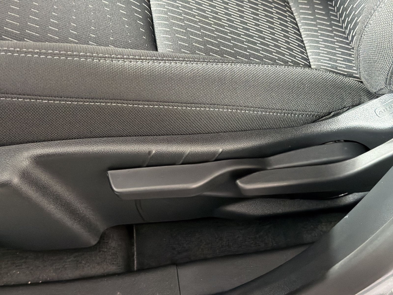 New 2027 Chevrolet Equinox LT w/ Safety and Technology Package FWD image 14