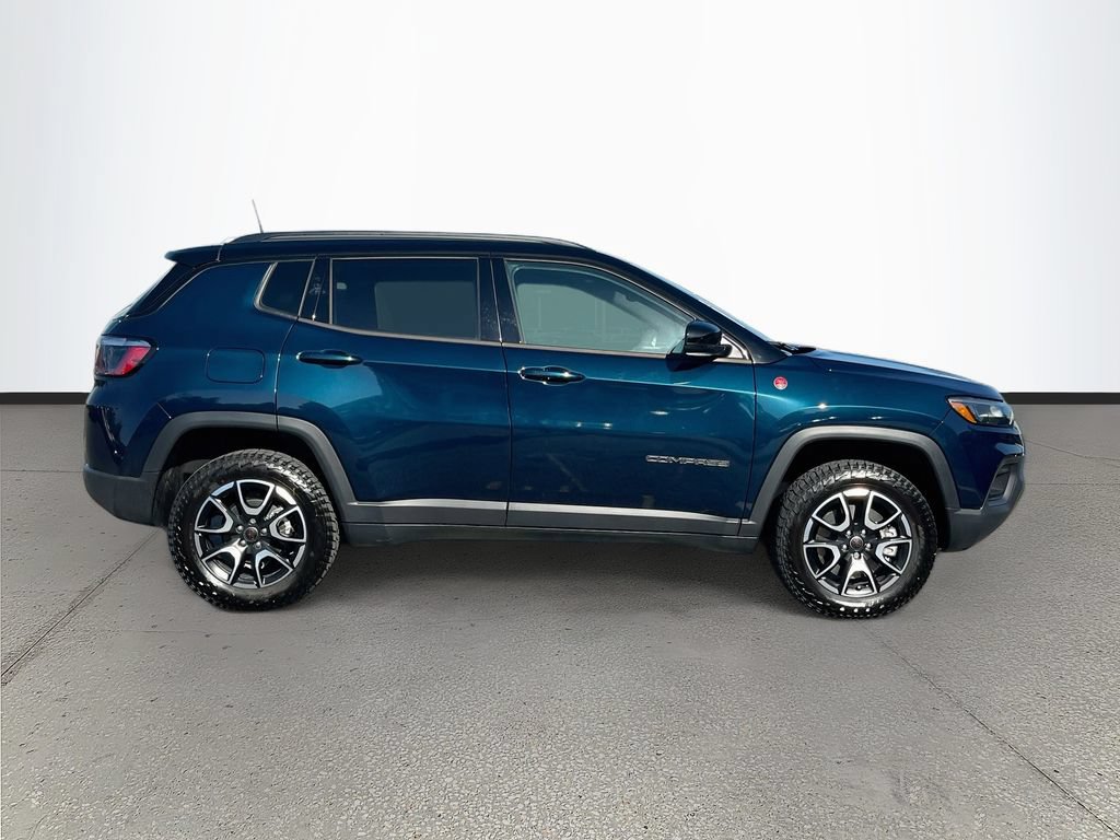 New 2026 Jeep Compass Trailhawk w/ Sun, Sound & Navigation Group AWD/4WD image 8