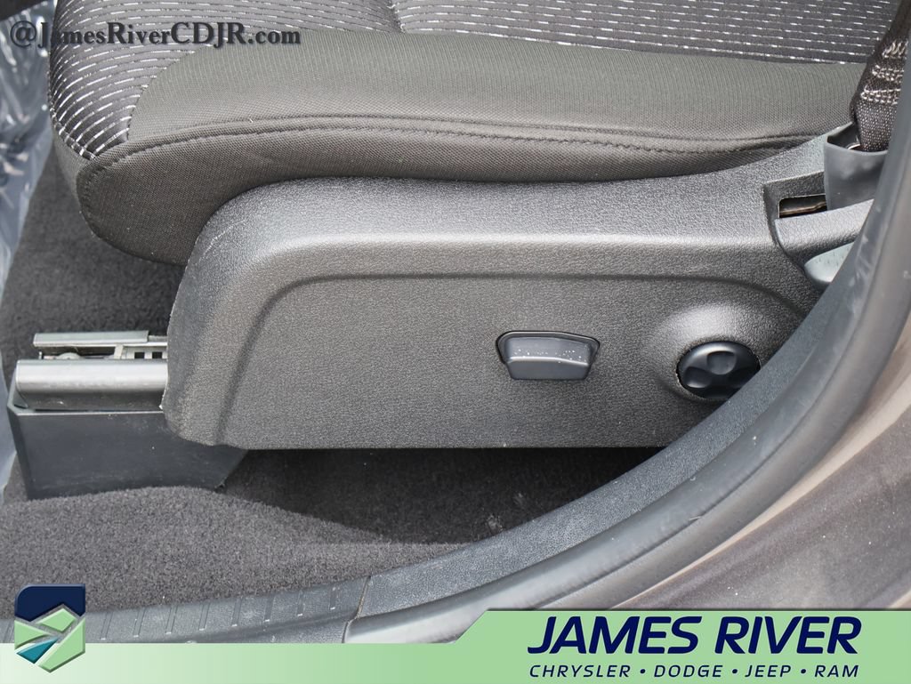 Used 2019 Dodge Journey SE w/ Premium Group FWD image 24