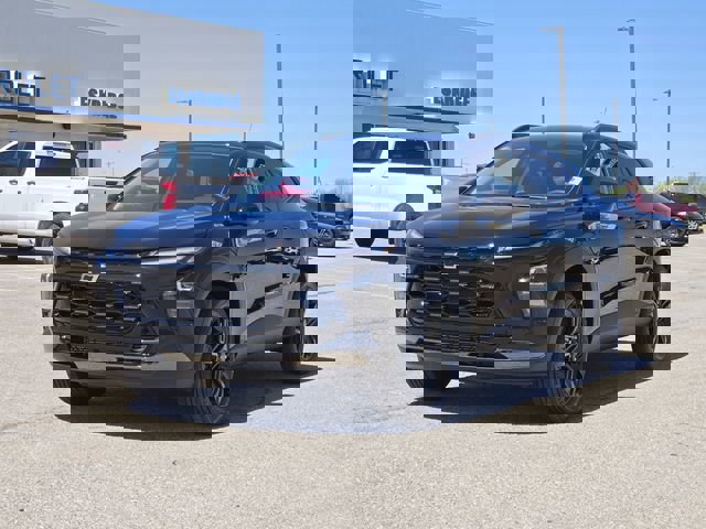 New 2026 Chevrolet Trax ACTIV image 2