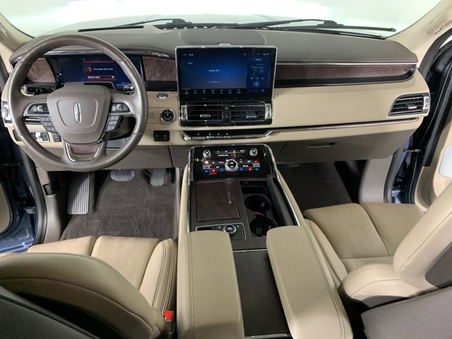 Used 2023 Lincoln Navigator Reserve image 10