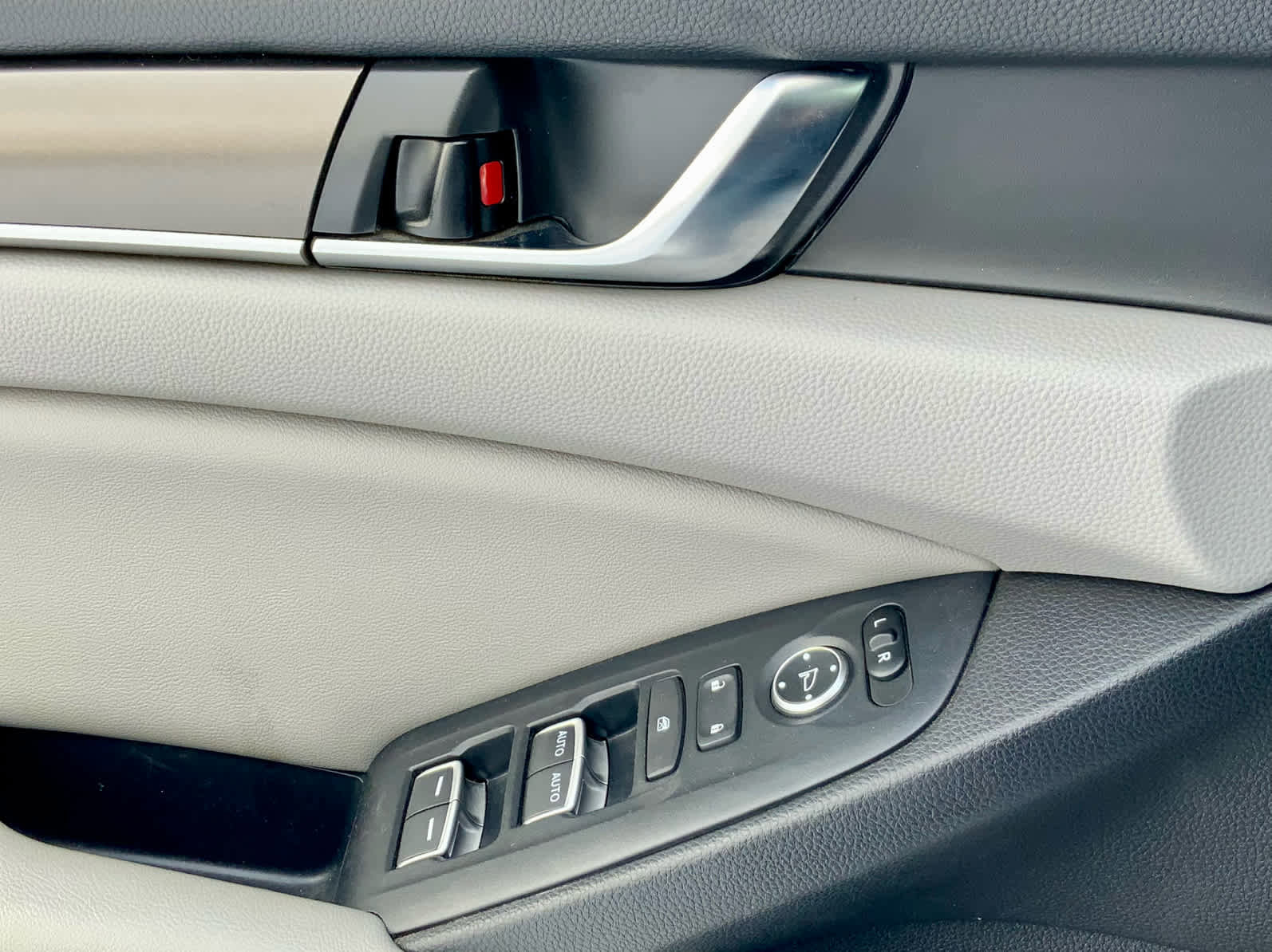 Used 2019 Honda Accord LX image 44