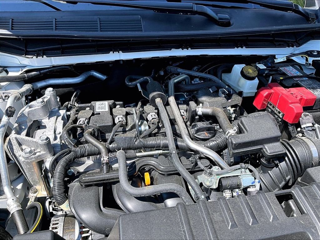 Certified 2025 Nissan Kicks SR AWD/4WD image 28